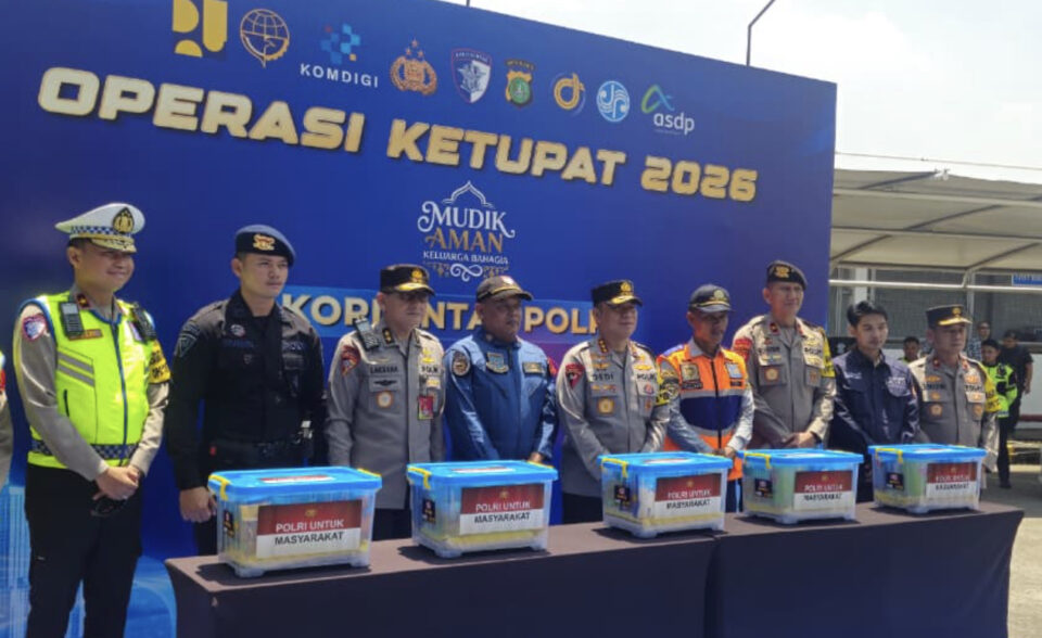 Wakapolri Tinjau Operasi Ketupat 2026 Melalui Udara dan Posko Command Center KM 29 Tol Jkt - Cikampek
