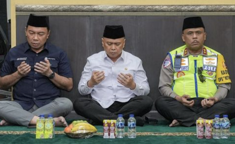 Doa Bersama di Command Center KM 29 Cikampek