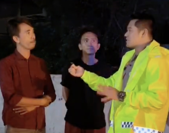 Kainduk PJR Cikampek Lakukan Social Experiment Untuk Edukasi Sopir Truk Agar Tak Tidur di Bahu Jalan 1