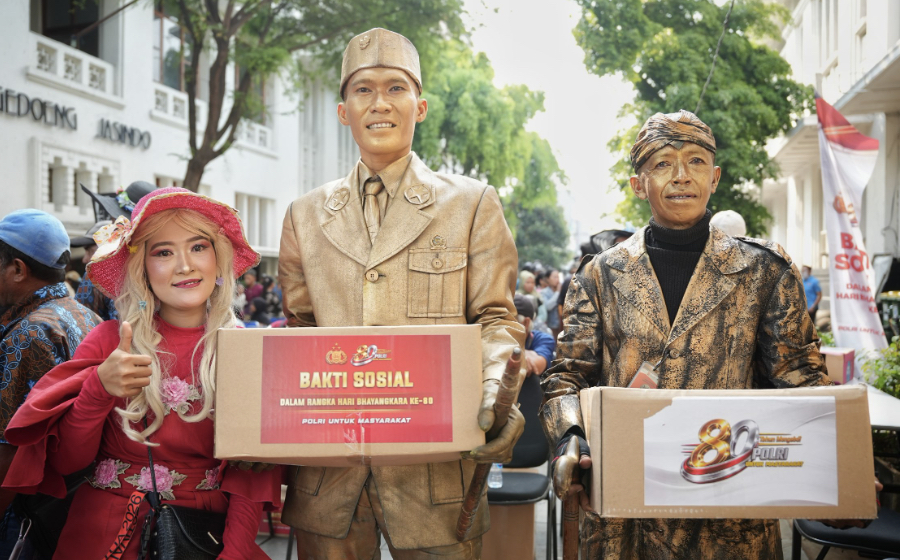 Polri Salurkan 450 Paket Baksos di Kota Tua Sambut HUT Bhayangkara ke-80